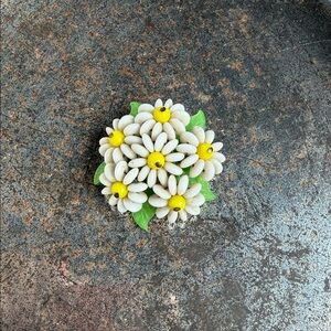 Brooch Pin Made in Germany Glass Daisy Flower Leaves Wired